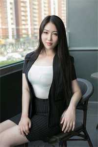 被抛弃后，我成了她的白月光顾圆白昊